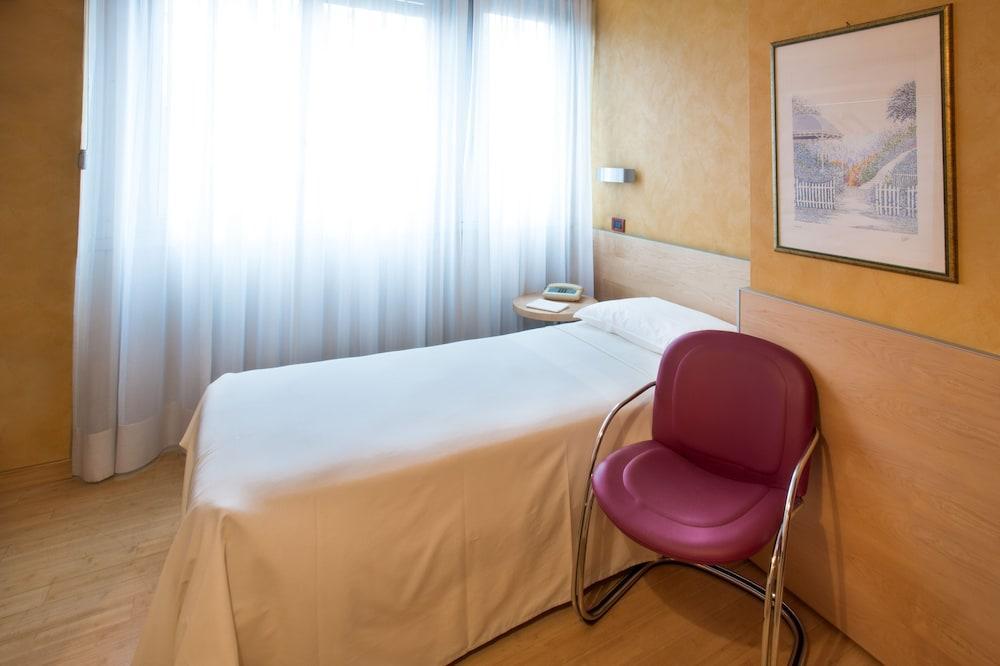 Hotel Alexandra Турин Екстер'єр фото