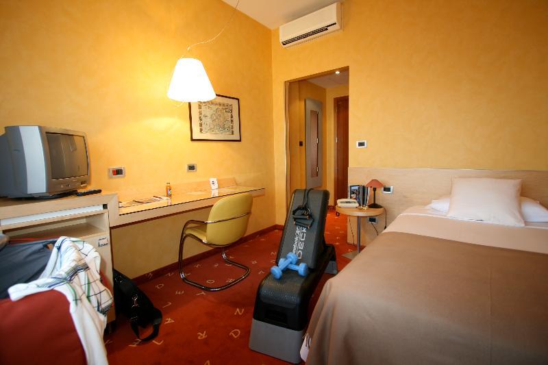 Hotel Alexandra Турин Екстер'єр фото