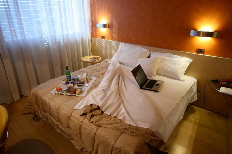 Hotel Alexandra Турин Екстер'єр фото